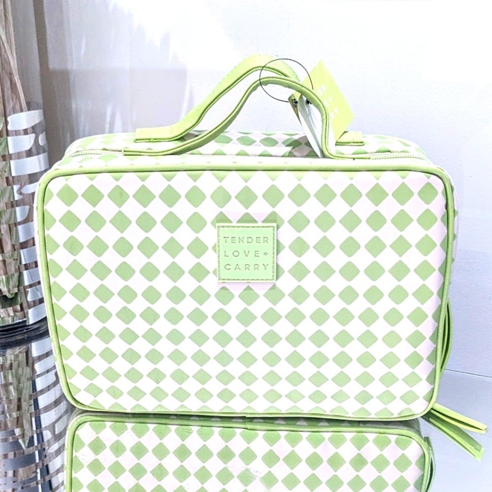 NWT Tender Love + Carry Toiletry Weekender Bag with Hanger